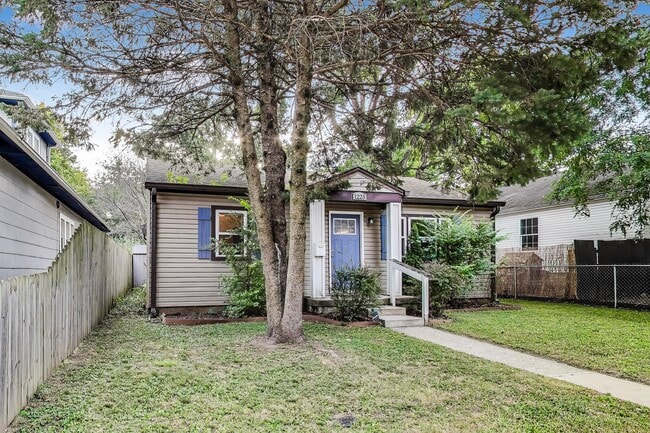 Photo - 1223 Saint Paul St