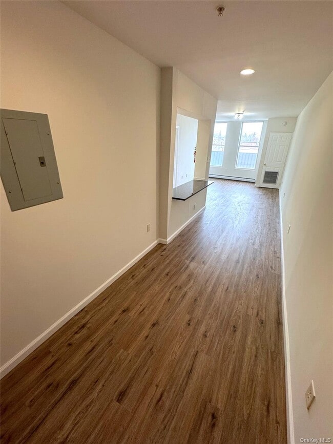 Building Photo - 315 Main St Unit 3