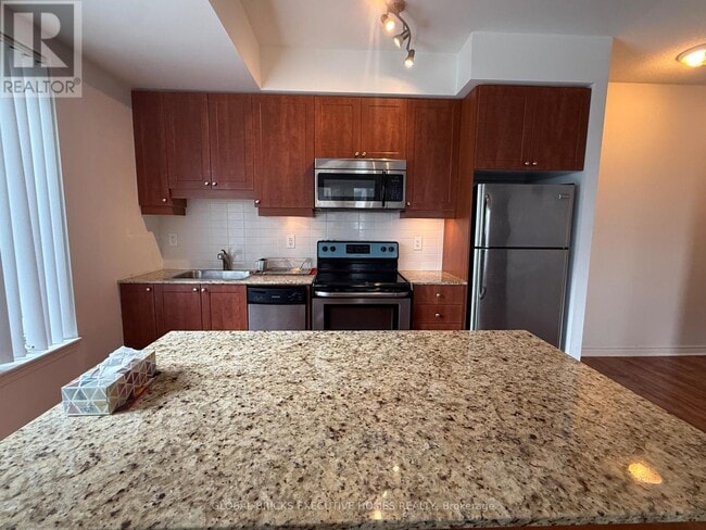 Photo - 385 Prince of Wales Dr Unit 423