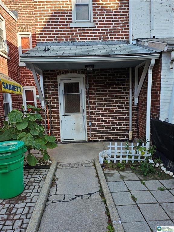 Photo - 734 N Meadow St