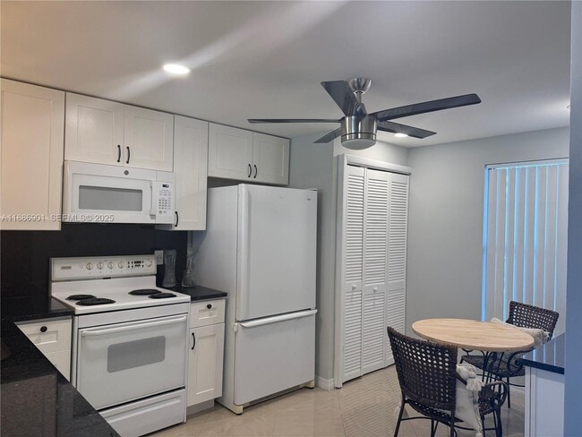 Photo - 1627 Riverview Rd Unit 212