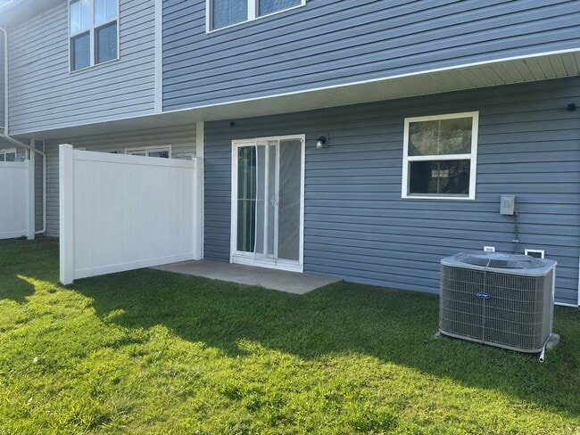 Photo - 1613 Mountain Ash Ln
