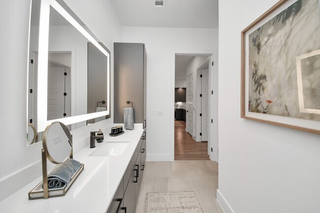 Photo - 15635 Memorial Dr Unit 242