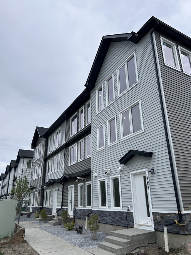 Photo - 6510 Rundlehorn Dr NE