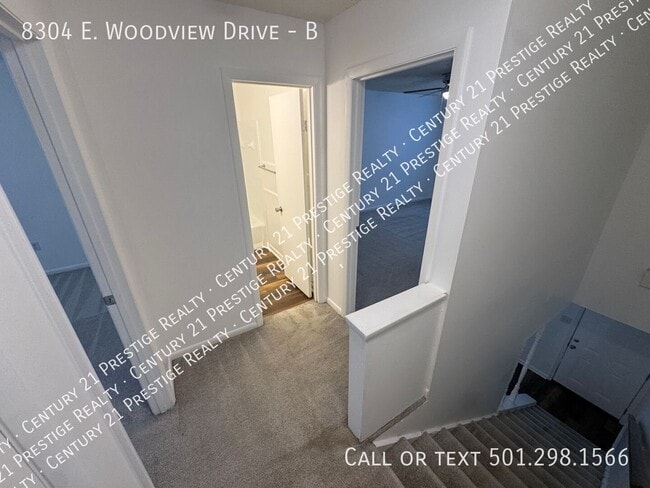 8304 Woodview Dr N Unit B
