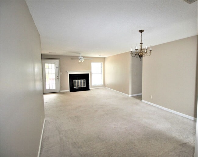 Photo - Move In Special: 1/2 Off 1st Month's Rent! Unidad D