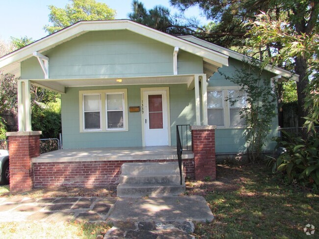 Building Photo - Charming home and It's close to TU, Cherry...