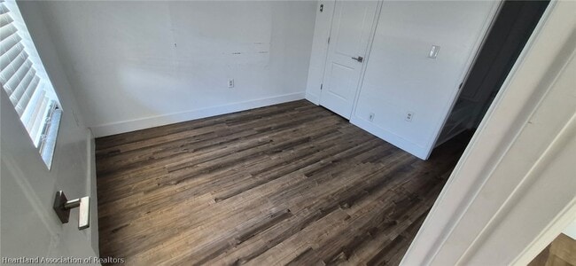 Photo - 404 N Ridgewood Dr