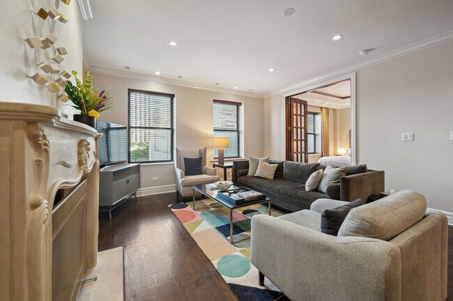 Photo - 70 E Walton St