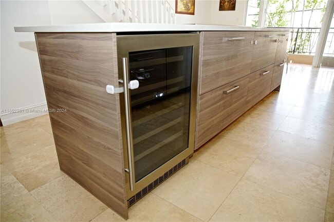 Photo - 615 Santander Ave