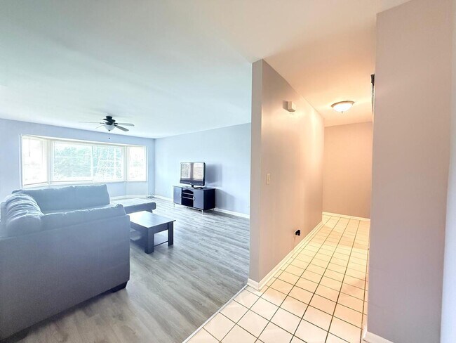 Photo - 3108 Roberts Dr Unit 6