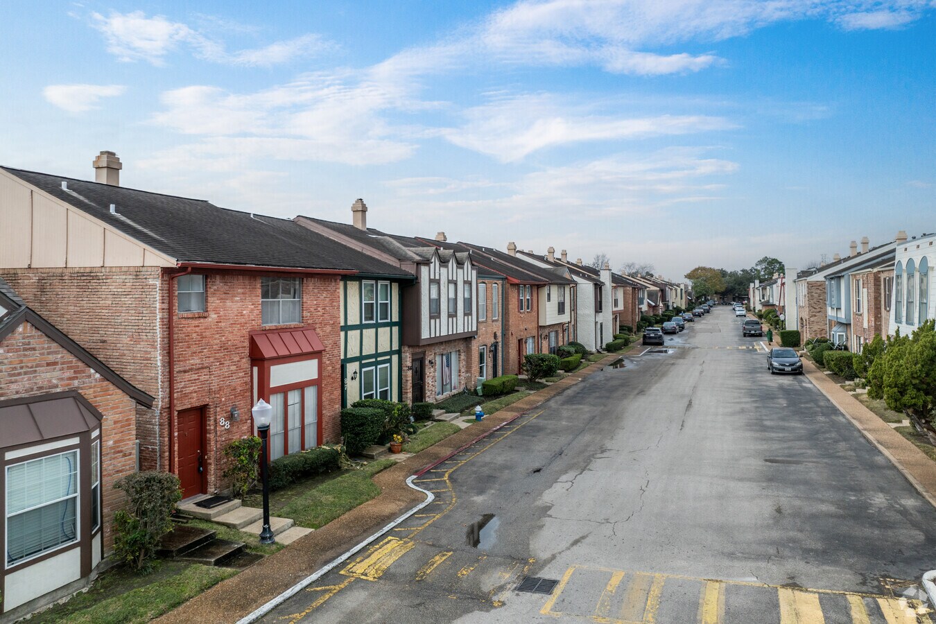 7700 Creekbend Dr Houston, TX 77071 - Meadow Walk Townhomes