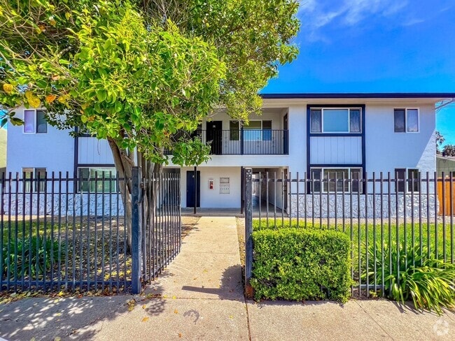 Building Photo - Avon, 16-32* Unit 28 Rental