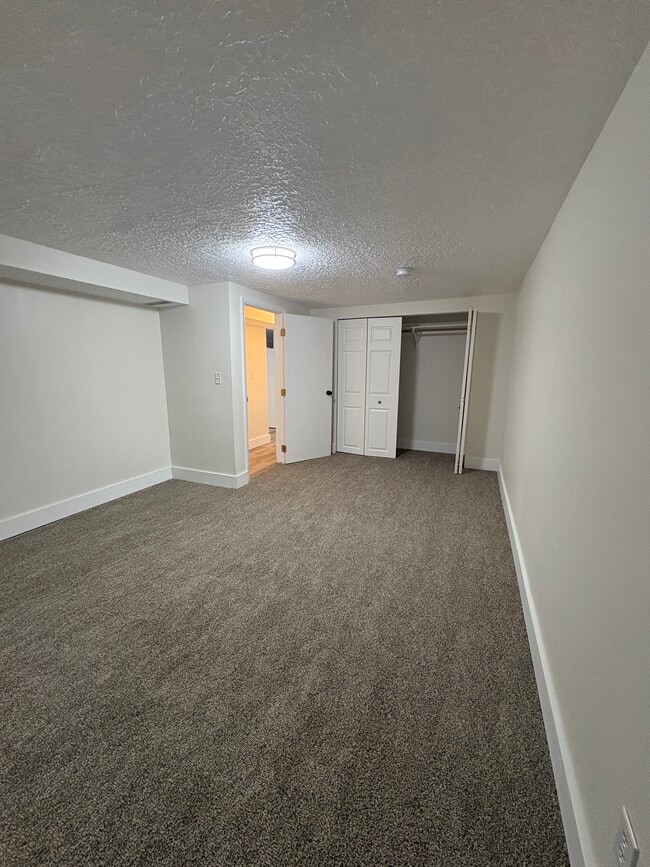 Dormitorio 1 - 716 Wyldwood Ln