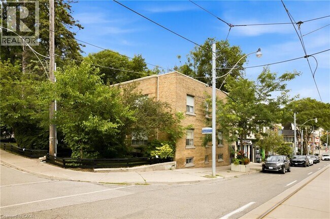Photo - 1 Kingswood Rd Unit 3R