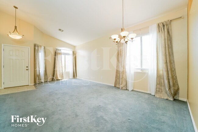 Photo - 5240 N Spring Pointe Pl