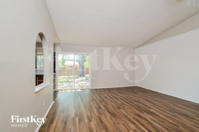 Photo - 5702 Magnolia Ln