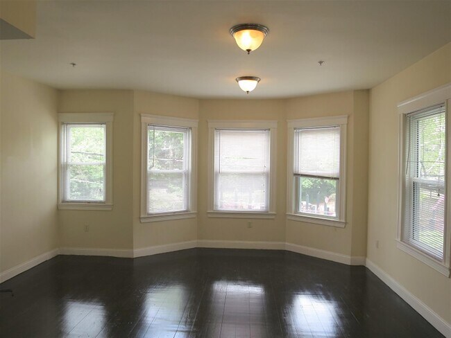 Photo - 6 Giles Park Unit 2