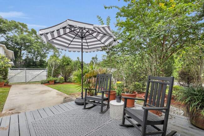 Photo - 1520 E 49th St