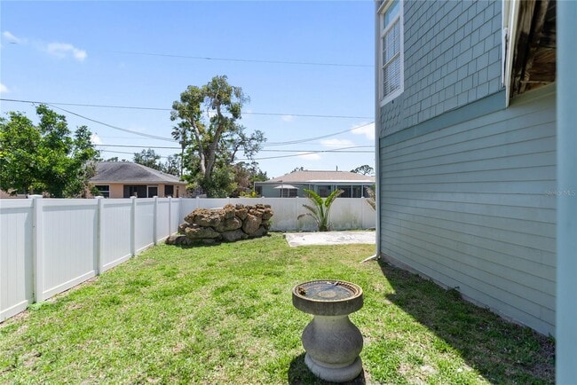 Photo - 861 Nectar Rd