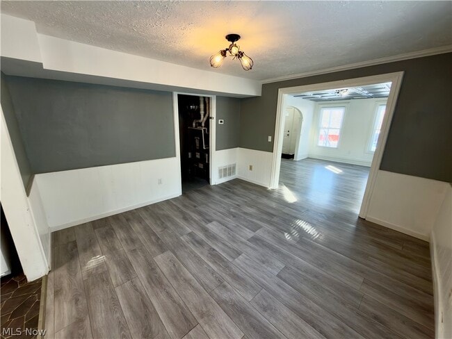 Photo - 142 Beaver Ct