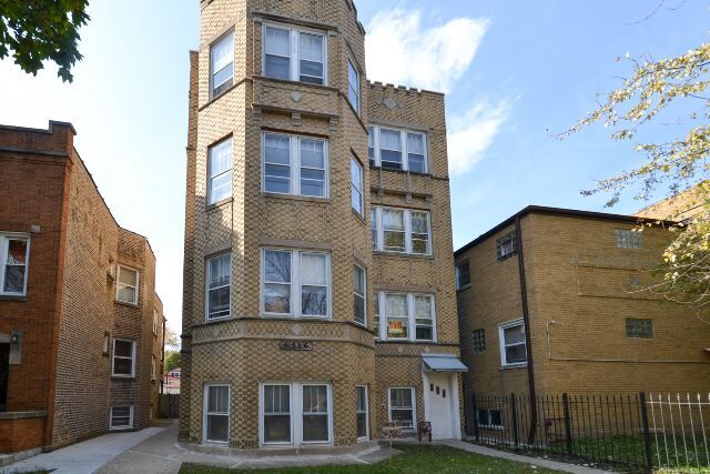 Photo - 6326 N Artesian Ave Unidad R4 Rental