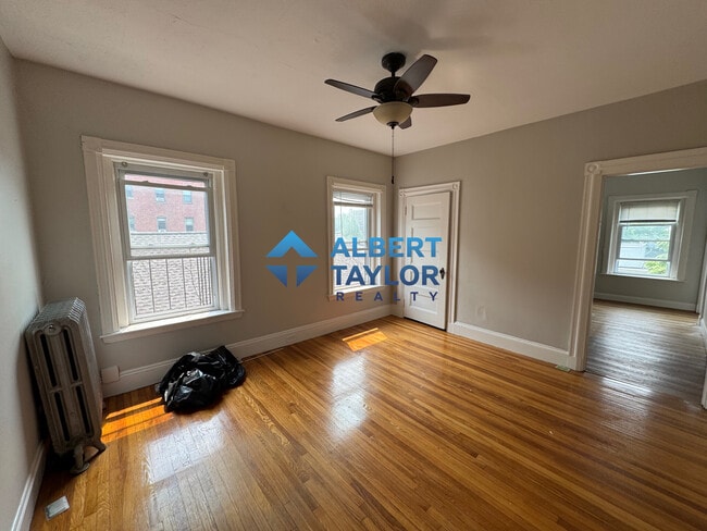 Building Photo - 904 Massachusetts Ave Rental