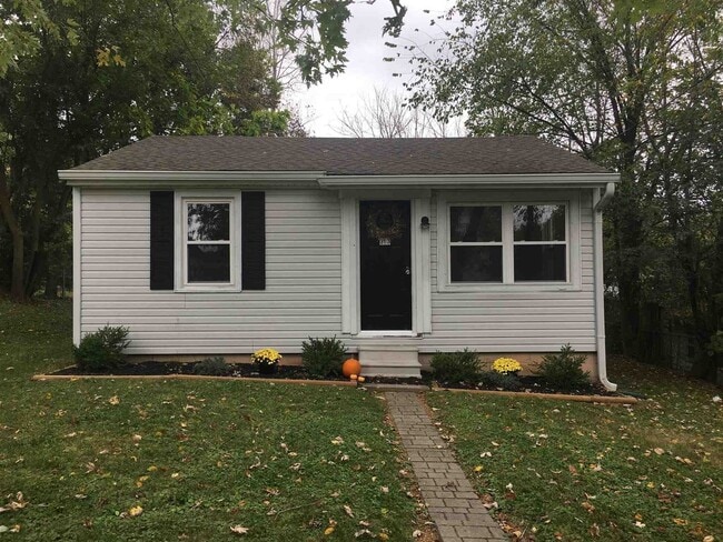 Building Photo - 313 17th St