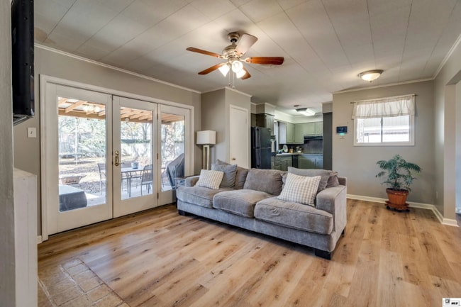 Photo - 1811 Sherwood Ave