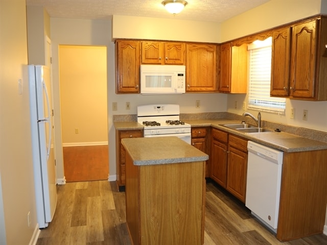 Photo - 8612 Oak Creek Dr