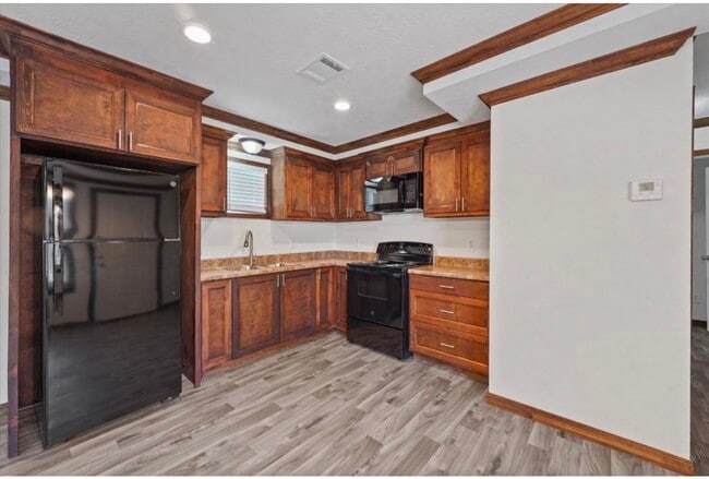 Photo - 20774 Stevens