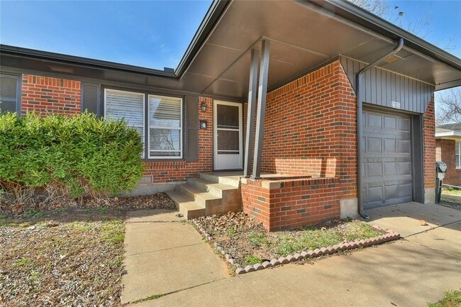 Photo - 2105 Carpenter Dr