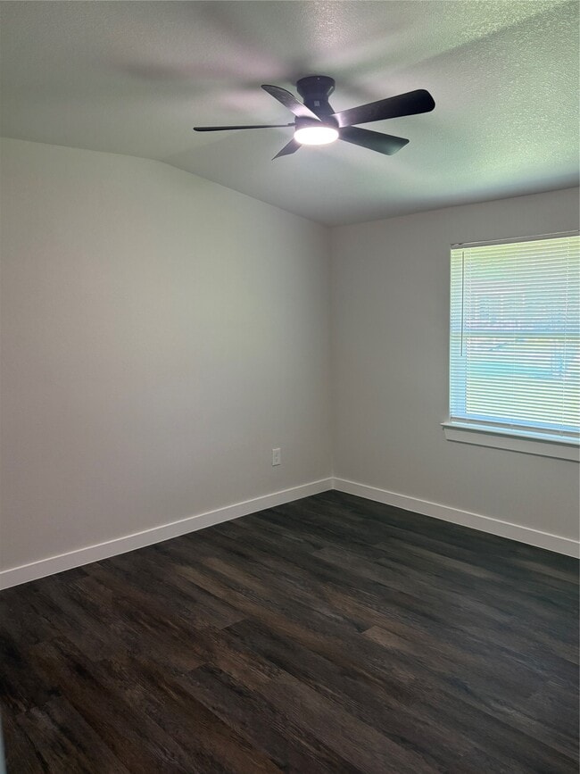 Building Photo - 55 Periwinkle Ct