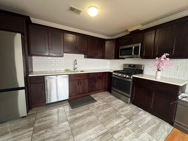 Photo - 121 Miller St Unidad 2