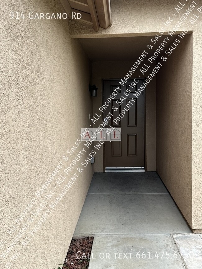 Photo - 914 Gargano Rd