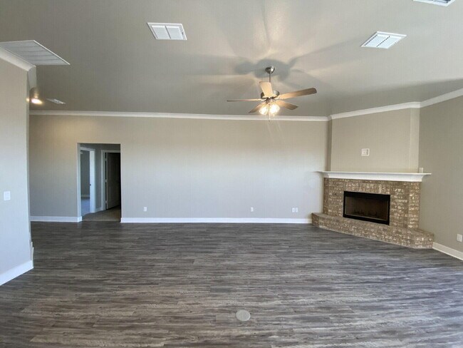 Photo - 1601 136th St