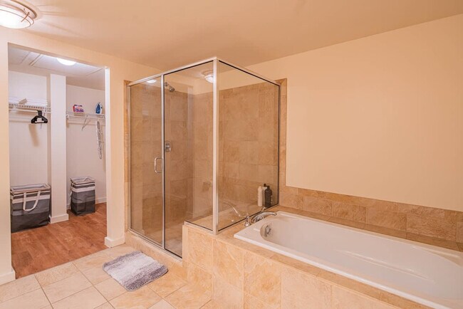 Photo - 44 W Monroe St Unidad SI ID1263223P