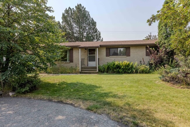 Building Photo - 3 Bed 2 Bath Home in Rexburg