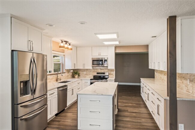 Photo - 3019 Ramblewood Rd