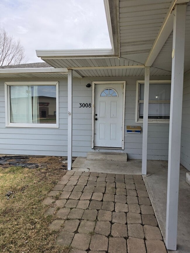 Building Photo - 3008 S Phillips Ave