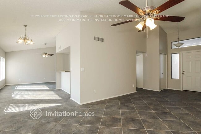 7643 W Beryl Ave