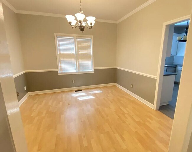 Photo - 261 Conrad Cir