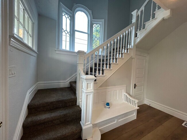 Photo - 803 E Mission Ave Unidad 803