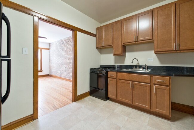 Photo - Sheridan Courts