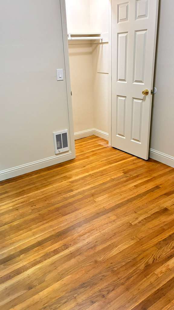 Photo - 1650 Oxford St