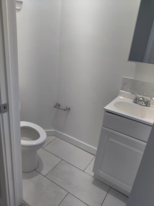 Photo - 6110 Master St