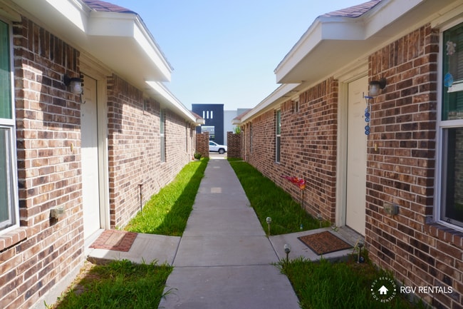 2802 W Primrose Ave Unit 1