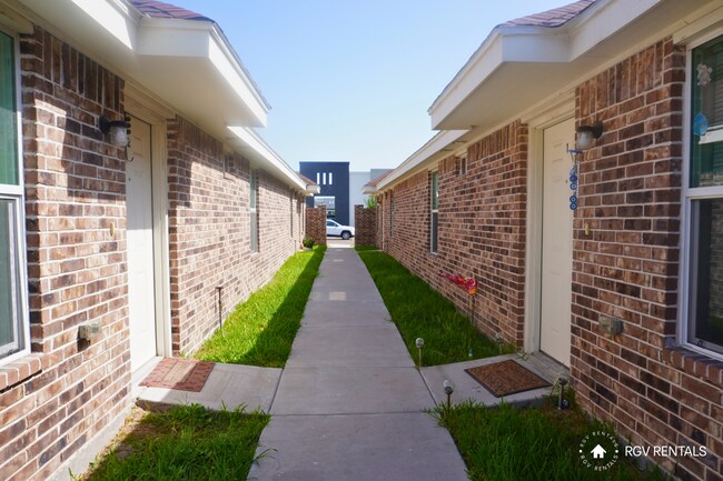 Photo - 2802 W Primrose Ave Unit 1