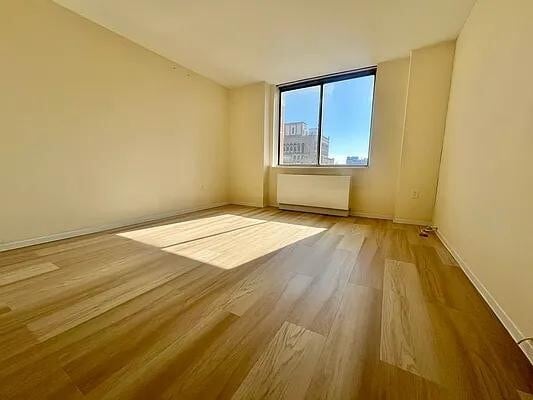 50 Lexington Ave Unit 20F