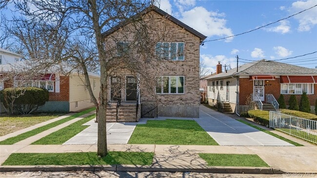 Building Photo - 219-16 141st Ave Unit 2